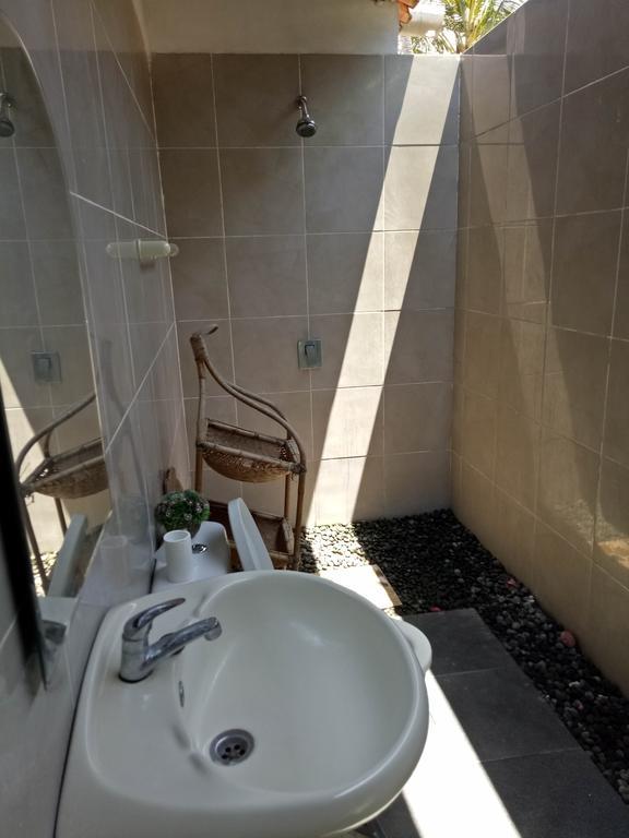 Swara Homestay 2 Lembongan Exterior foto